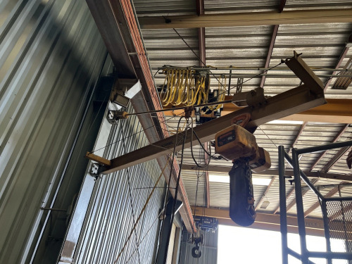 &frac12; Tons Jib Crane Harrington