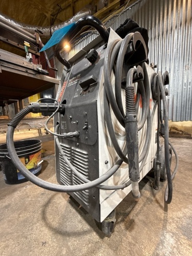 HOBART IRONMAN 230 WELDER STOCK NO:500536 WITH HONART TORCH & WELDING MASK