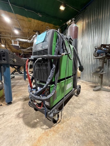 EVERLAST POWERTIG WELDING MACHINE 400EXT NO:012202380 WITH EVERLAST WATERCOOLER NO: 692201746, NOVA VARIABLE AMP CONTROL PEDAL MODEL: NWI-FP-22-EV7 , WELDING CART & TANK