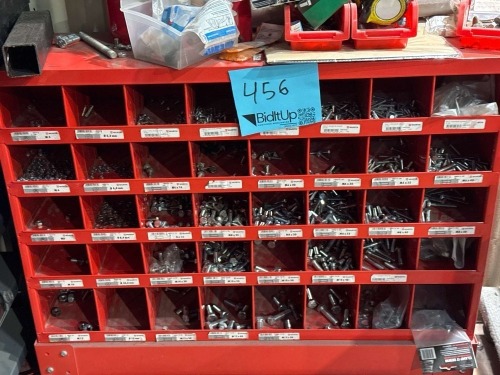 W&Uuml;RTH 40 HOLE BIN ORGANIZER WITH ASSTD SCREWS & WASHERS
