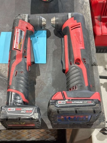 LOT OF (2) MILWAUKEE 3/8&rdquo; (10MM) RIGHT ANGLE DRILL CAT NO: 2615-20 & 2415-20 WITH BATTERIES