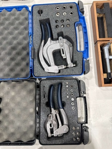 LOT OF (2) ASSTD HAND PUNCHES (1) ROPER WHITNEY NO:XX & (1) ROPER WHITNEY MICRO MATE FASTNER