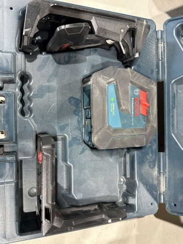 BOSCH PROFESSIONAL LEVELING LINE LASER MODEL: GLL100-40G