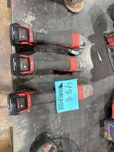 LOT OF (3) ASSTD MILWAUKEE GRINDERS: (1) CAT NO: 2880-20, 2886-20 & 2980-20 WITH BATTERIES