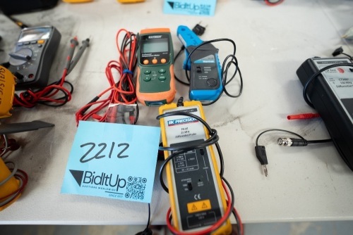 LOT OF (1) EXTECH 4 CHANNEL TEMP METER MODEL: SDL200, (1) BK PRECISION DIFFERENTIAL PROBE PR-60 & (1) HANTEK CURRENT CLAMP MODEL: CC-65