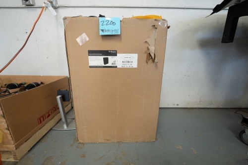STAR TECH 6U VERTICAL WALL MOUNT RACK ENCLOSURE PN: RK630WALVS
