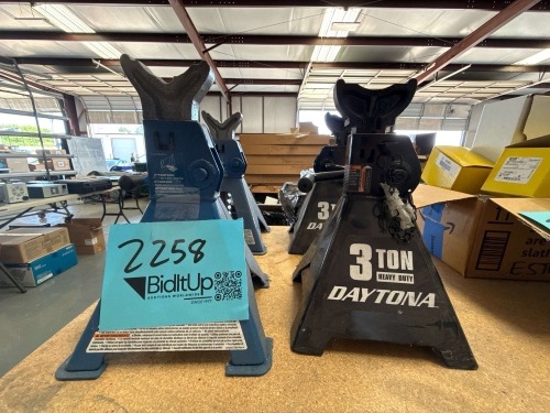 LOT OF (4) ASSTD 3 TON JACKSTANDS