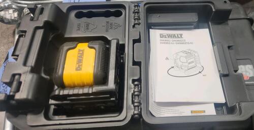 DEWALT LASER LEVEL MODEL DW08802