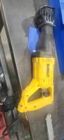 DEWALT RECIPROCATING SAW MODEL DWE304 1 1/8" STROKE - 2