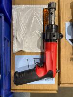 SIOUX PNEUMATIC TAPPER MODEL STP10P3C32 - 4