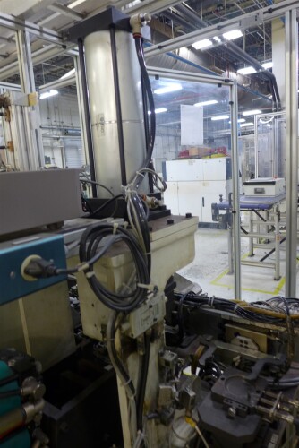 Stud Knock Off with Pneumatic-Hydraulic Cylinder