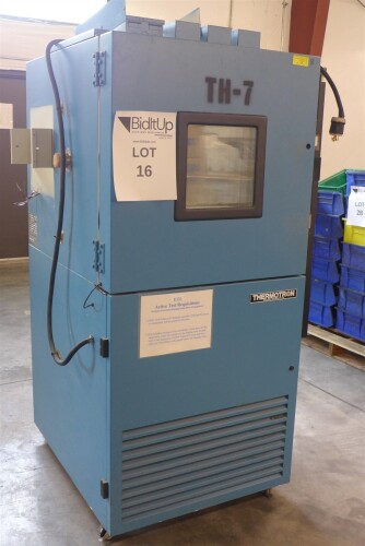Thermotron SM-8C Temperature/Humidity Environmental Chamber