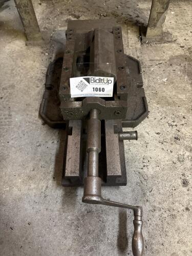Hydraulic Power-Assist Milling Vise