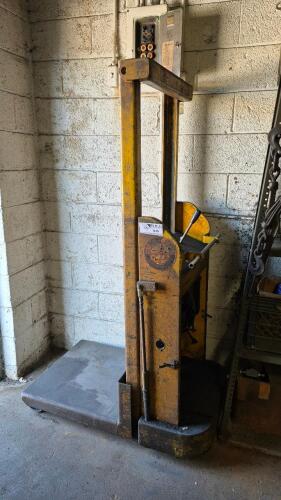 Kwik-Stak Portable Elevating Truck