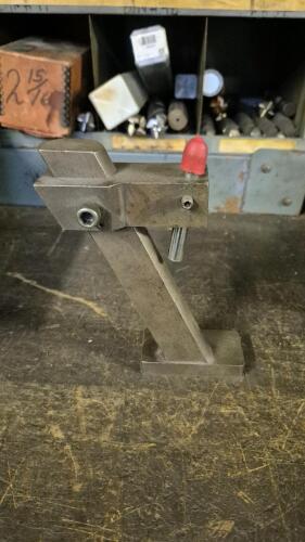 Single-Point Diamond Wheel Dresser