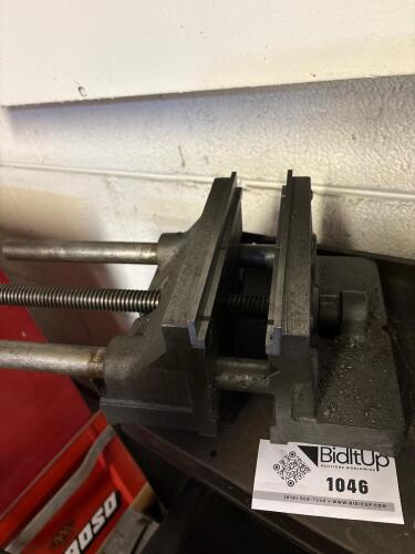Hendrick Model 30 Bench Vise