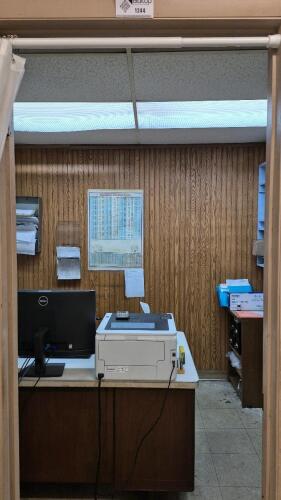 Lot of Assorted Office Furniture