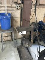 Industrial Belt Sander &ndash; 1/2 HP, 1725 RPM, Pedestal-Mounted