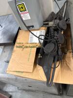 DoALL Vertical Contour Bandsaw With Built-In Blade Welder - 4