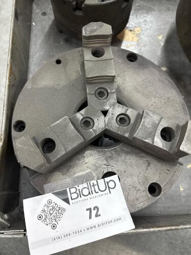 Three Jaw Scroll Lathe Chuck With Two Piece Reversible Jaws