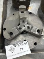 Three Jaw Scroll Lathe Chuck With Two Piece Reversible Jaws