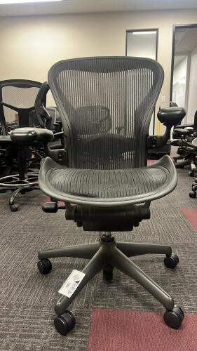 Herman Miller Aeron Office Chair &ndash; Ergonomic Mesh with Adjustable Arms