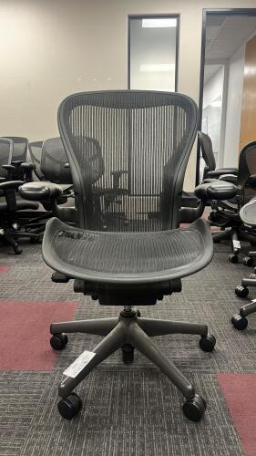 Herman Miller Aeron Office Chair &ndash; Ergonomic Mesh with Adjustable Arms
