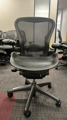 Herman Miller Aeron Office Chair &ndash; Ergonomic Mesh with Adjustable Arms
