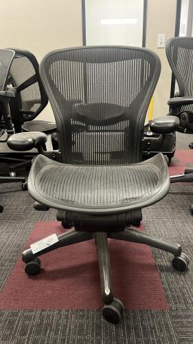 Herman Miller Aeron Office Chair &ndash; Ergonomic Mesh with Adjustable Arms