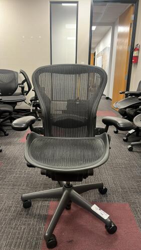 Herman Miller Aeron Office Chair &ndash; Ergonomic Mesh with Adjustable Arms