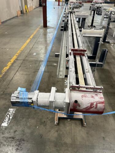 Material excursion conveyor system