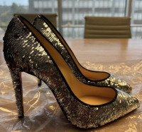 Christian Louboutin Sequins Flip From Silver To Multicolor Pumps - 4