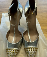 Gucci Patent Leather Studded Accents T-Strap Pumps - 6