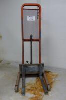 Presto Hydraulic Platform Stacker - 3