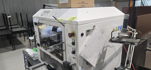 DYNAMAX coating machine - c/w accessories, 30k+ DYNAMAX coating adhesive & coating solution machine - manual included and Metal table
