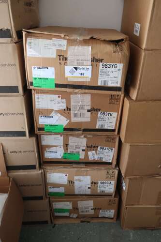 Boxes of Thermo Scientific Model B104692-I Tube Sets