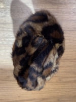 Gucci faux fur hat - 4