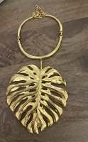 Oscar de la Renta Monstera Leaf Collar Necklace