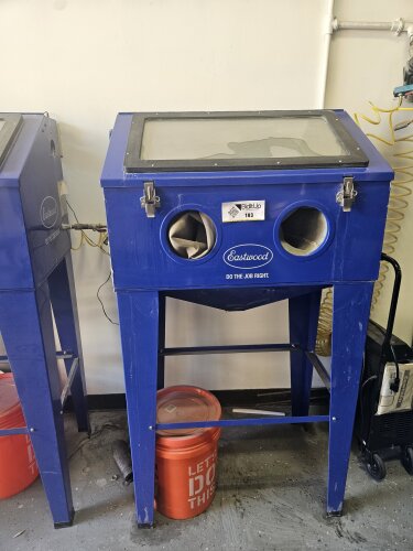 Eastwood 90 gal Sand Blasting Cabinet