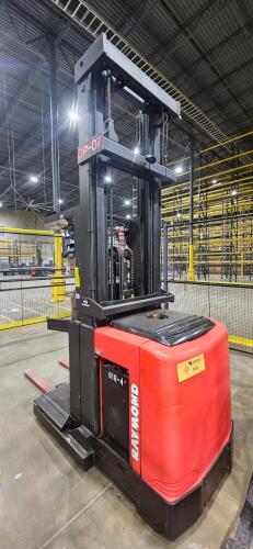 Raymond EASI-OPC30TT Electric Order Picker
