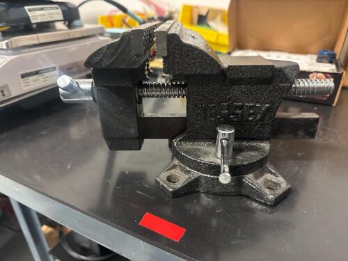 Bessey Table Top Vice