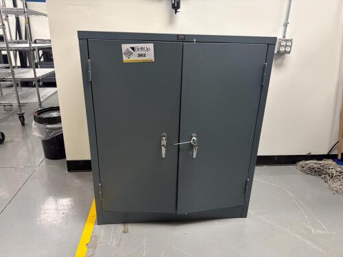 GLOBAL Industrial Cabinet