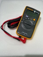 FLUKE 101 600V CAT III MULTIMETER