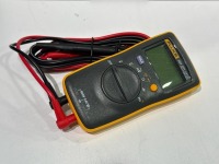 FLUKE 101 600V CAT III MULTIMETER - 2