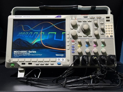 Tektronix MDO4034C Mixed Domain Oscilloscope w/ (5) Tektronix TPP0250 Testing Probes