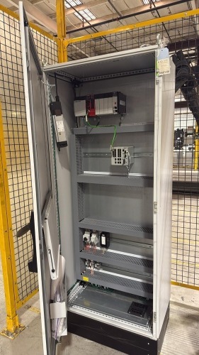 LOT ALLEND-BRADLEY 7-SLOT CHASSIS WITH (1) 1756-L83ES CONTROLLER MODULE, (1) 1756-L8SP CONTROLLER MODULE AND (1) ETHERNET/IP MODULE,