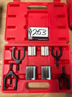 (1) SPI Vee Blocks and Clamps Set & (1) SPI Machinists Jacks Set